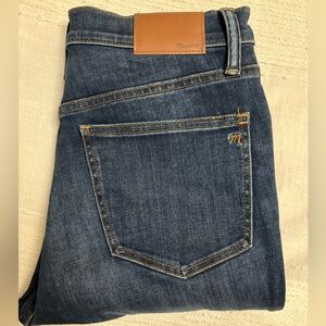 Madewell 10” High Rise Skinny Jeans - Deming Wash - size 28